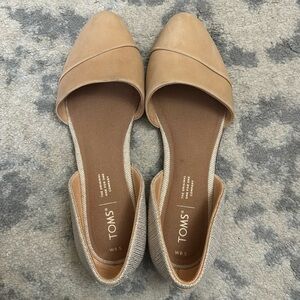 Toms Jutti Flat sz 8.5 tan/off-white